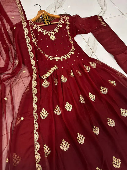 Red Embroidered Maxi Set with Trouser & Dupatta