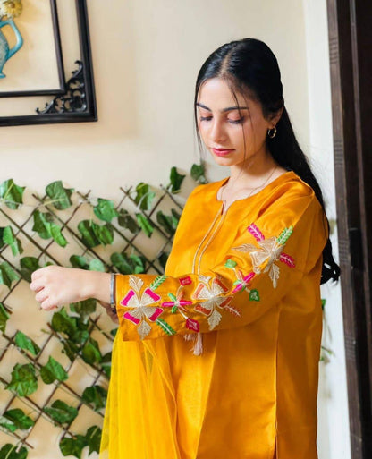 Women Katan Silk 3 Pcs Suit Set White Medium Large